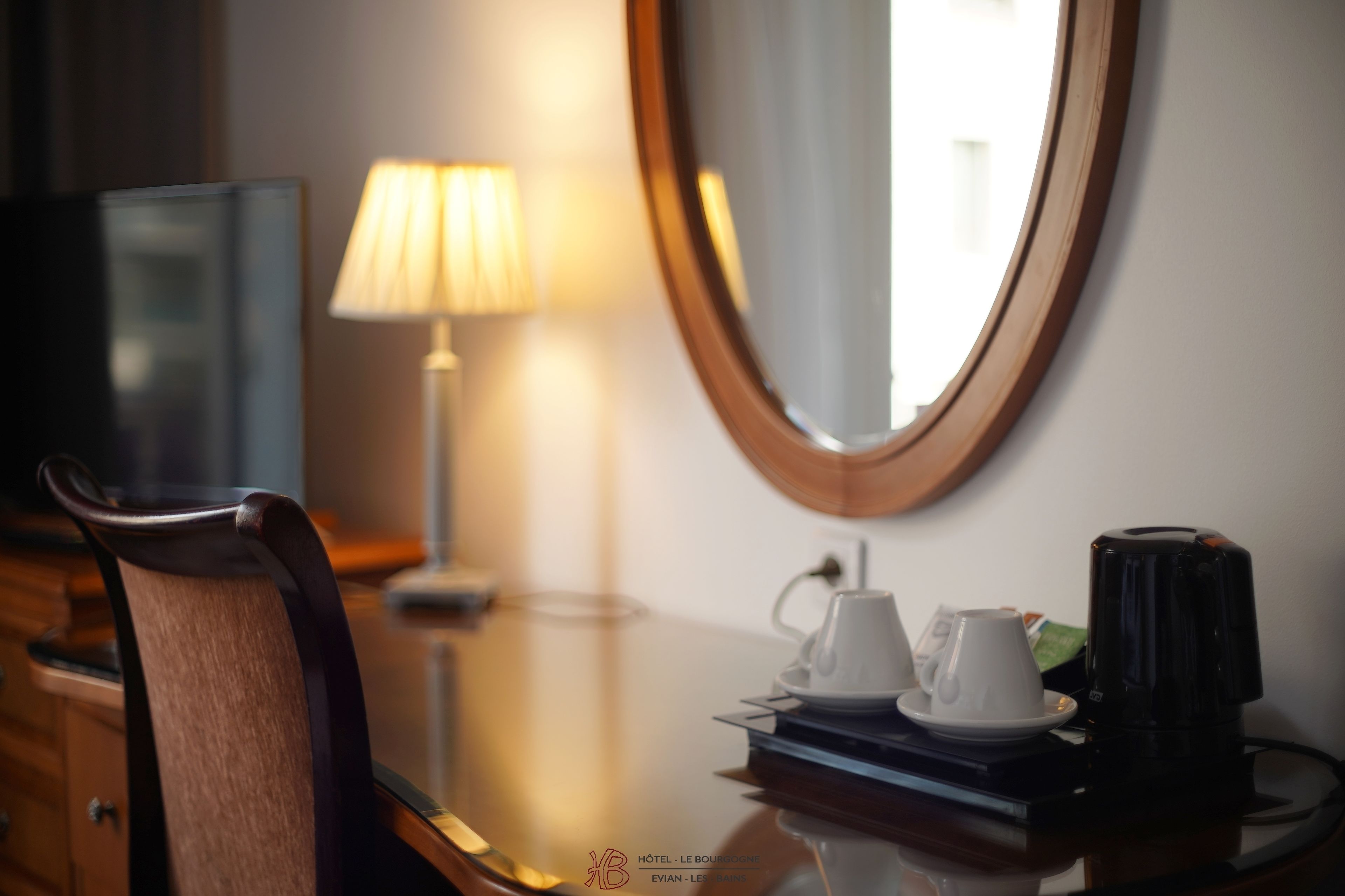 chambre deluxe vue sur lac ( sans balcon ) | coffee and/or coffee maker