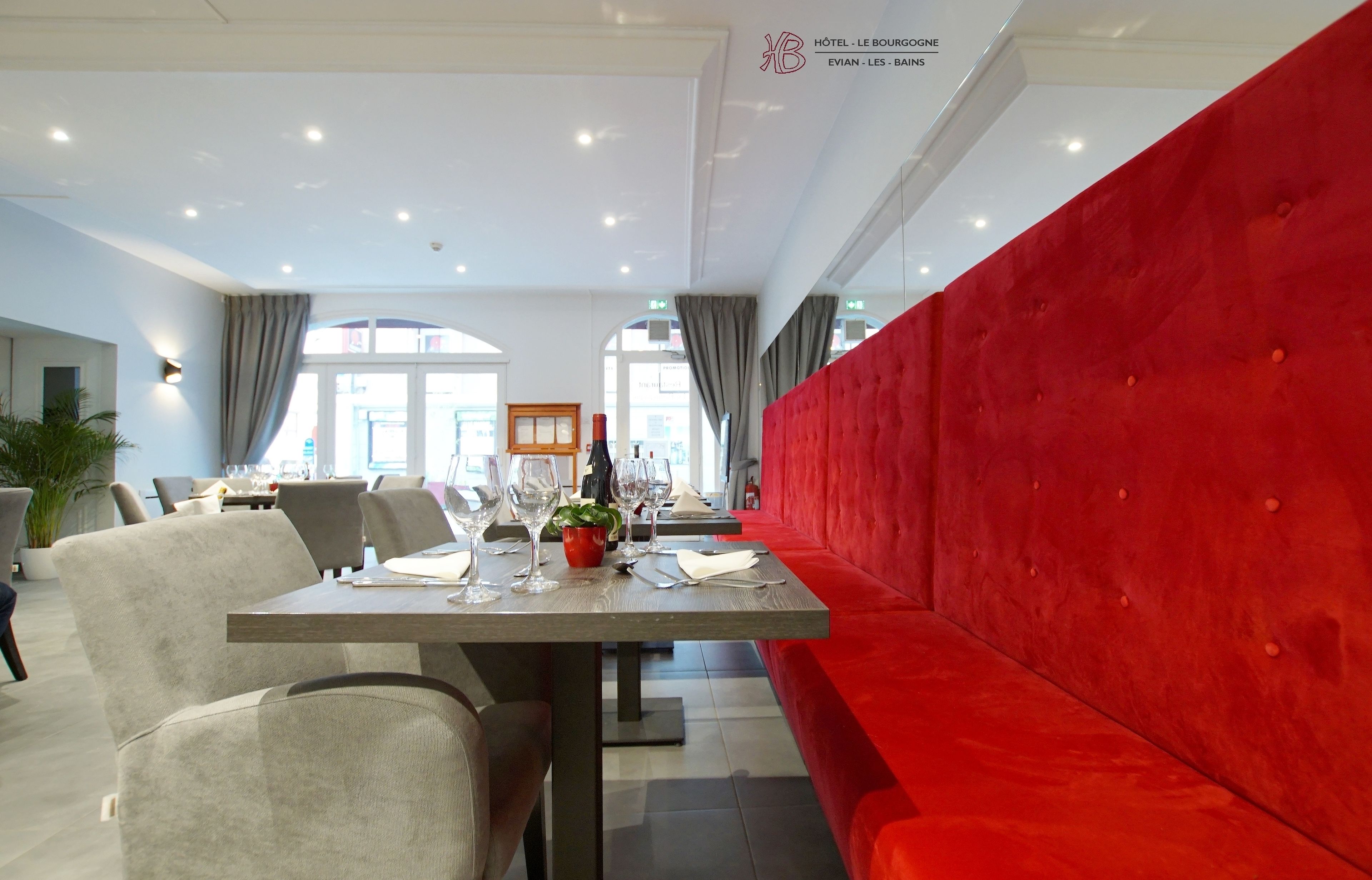 Se sirven almuerzos, cenas y cocina francesa 