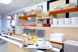 Se ofrece un desayuno bufé (6.50 EUR por persona)