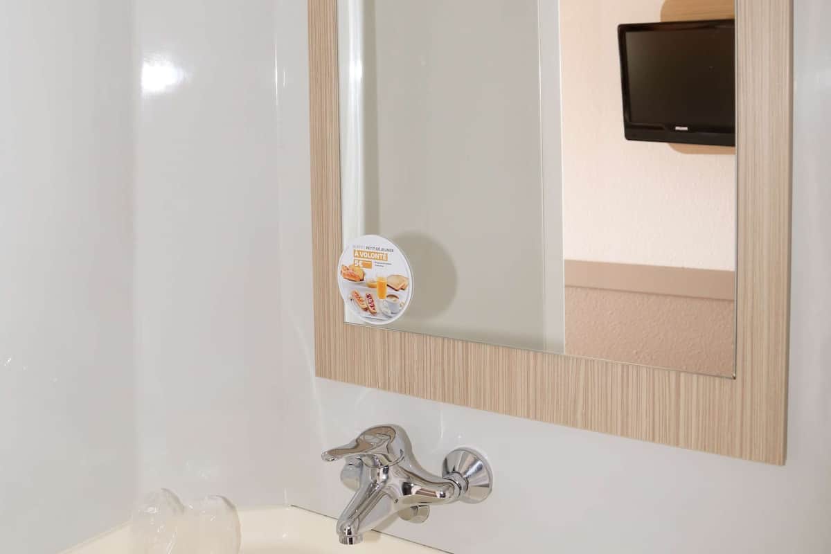 shower, eco-friendly toiletries, towels