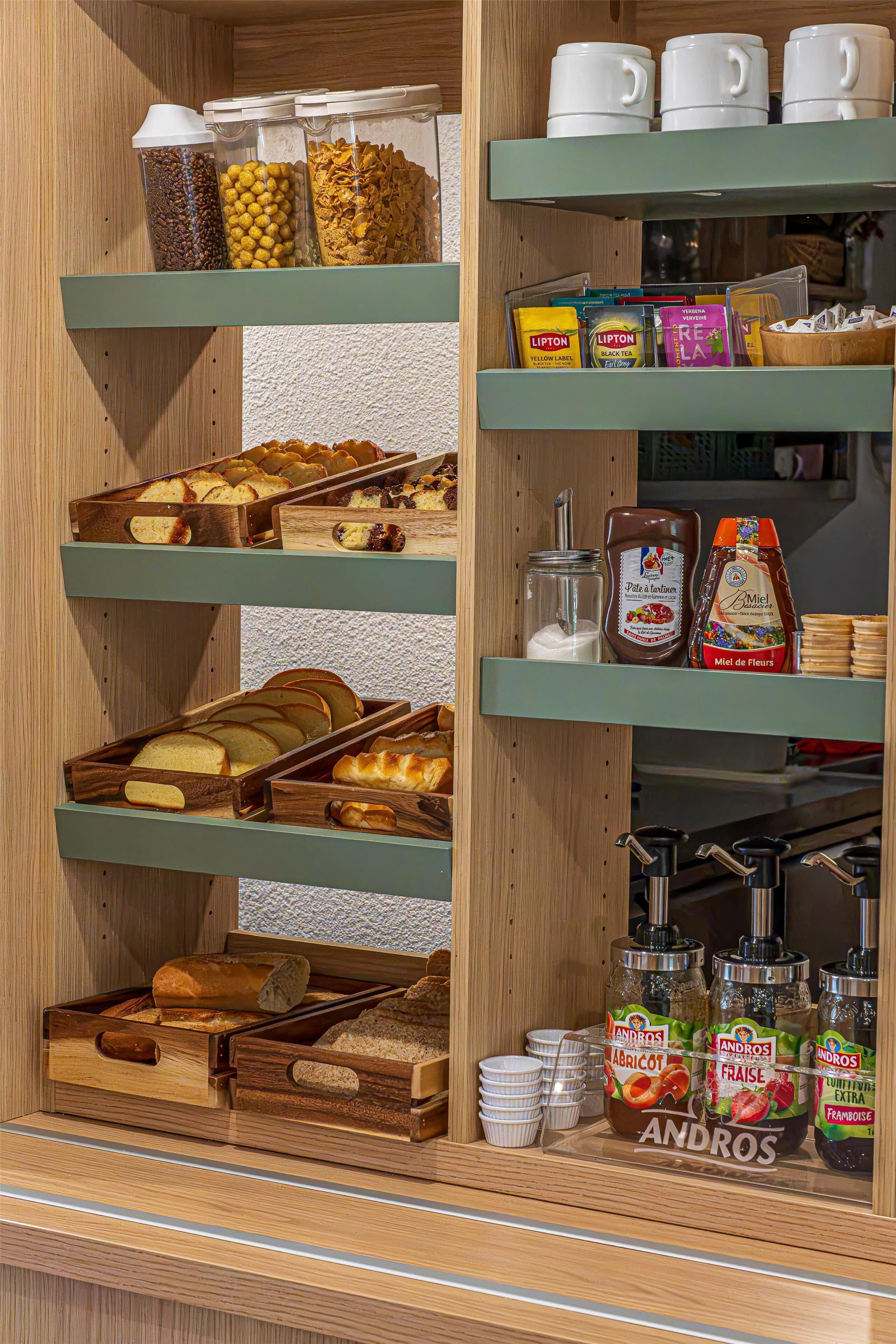Desayuno buffet todos los días (con cargo) 