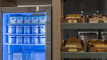 Se ofrece un desayuno bufé todos los días (por un coste adicional)
