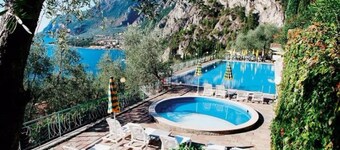 利盟奈亚住宅酒店