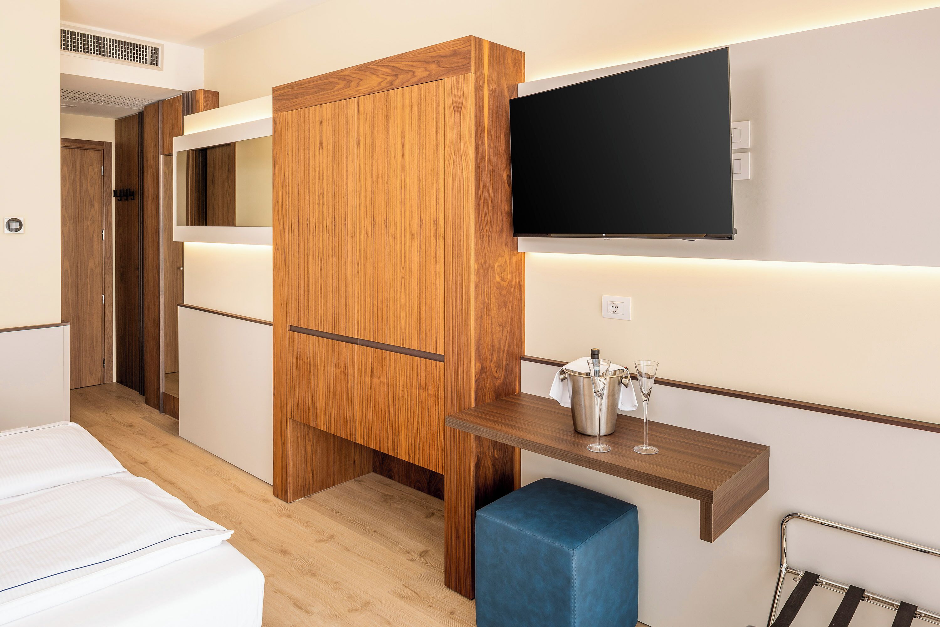 Coffres-forts dans les chambres, bureau, rideaux occultants