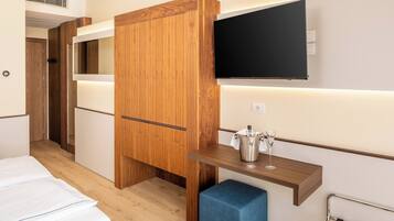 Coffres-forts dans les chambres, bureau, rideaux occultants