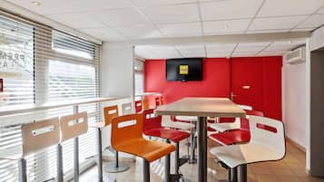 Petit déjeuner à emporter (6.90 EUR par personne)