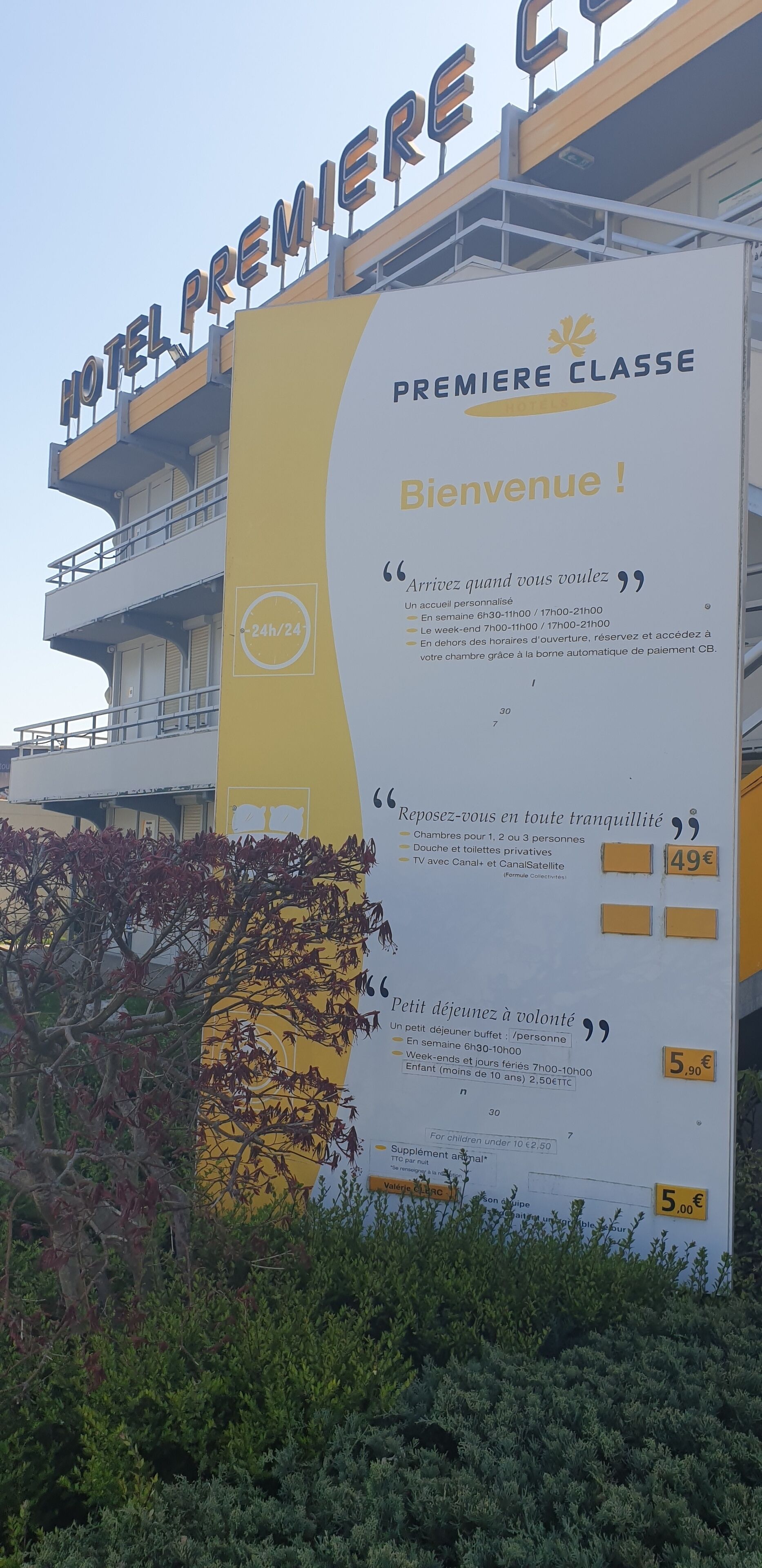 Photo - Premiere Classe Besancon Ecole Valentin