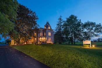 Sutherland House Victorian Bed & Breakfast