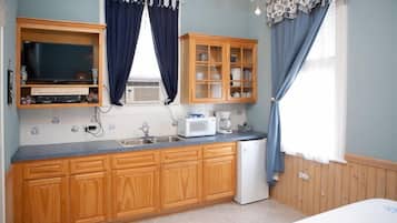Suite, 1 King Bed (Atlantic) | Private kitchenette | Fridge