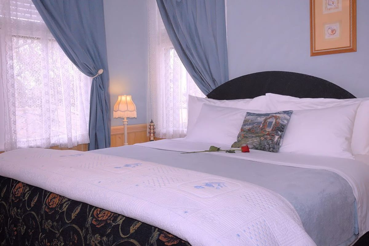 Phòng Suite, 1 giường cỡ king (Atlantic) | Bộ đồ giường cao cấp, bàn ủi/dụng cụ ủi quần áo 