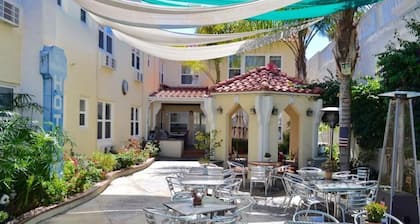 El Primero Hotel