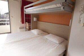 Chambre Standard, 3 lits une place | 1 chambre, literie de qualité supérieure, bureau, chambres insonorisées