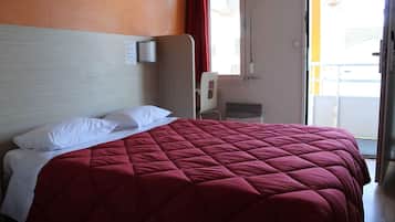 Standard Room, 1 Double Bed | 1 bedroom, premium bedding, desk, soundproofing