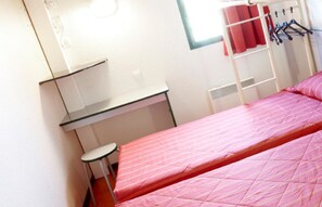 1 bedroom, desk, free WiFi, bed sheets - Premiere Classe Boulogne - Saint Martin les Boulogne (Saint-Martin-Boulogne)