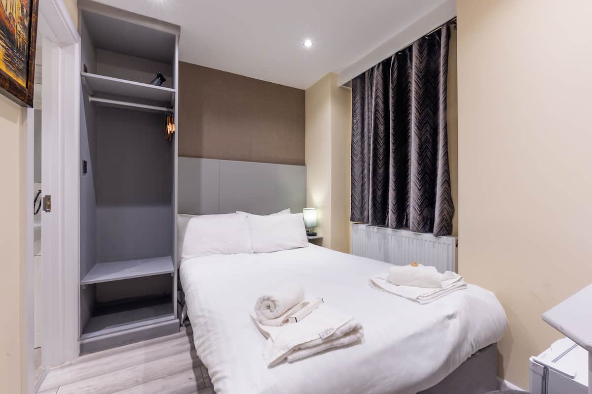 Luxury Double Room, Ensuite (Small)