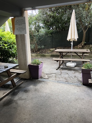 Aire de pique-nique/barbecue