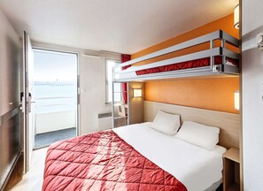 Standard Room, Multiple Beds (1 Double and 1 Single bed)