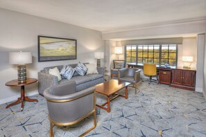 Executive Suite, 1 King Bed | Premium bedding, pillowtop beds, in-room safe, desk