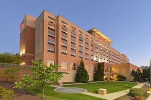 Garden - Sheraton Baltimore Washington Airport Hotel - BWI (Linthicum Heights)