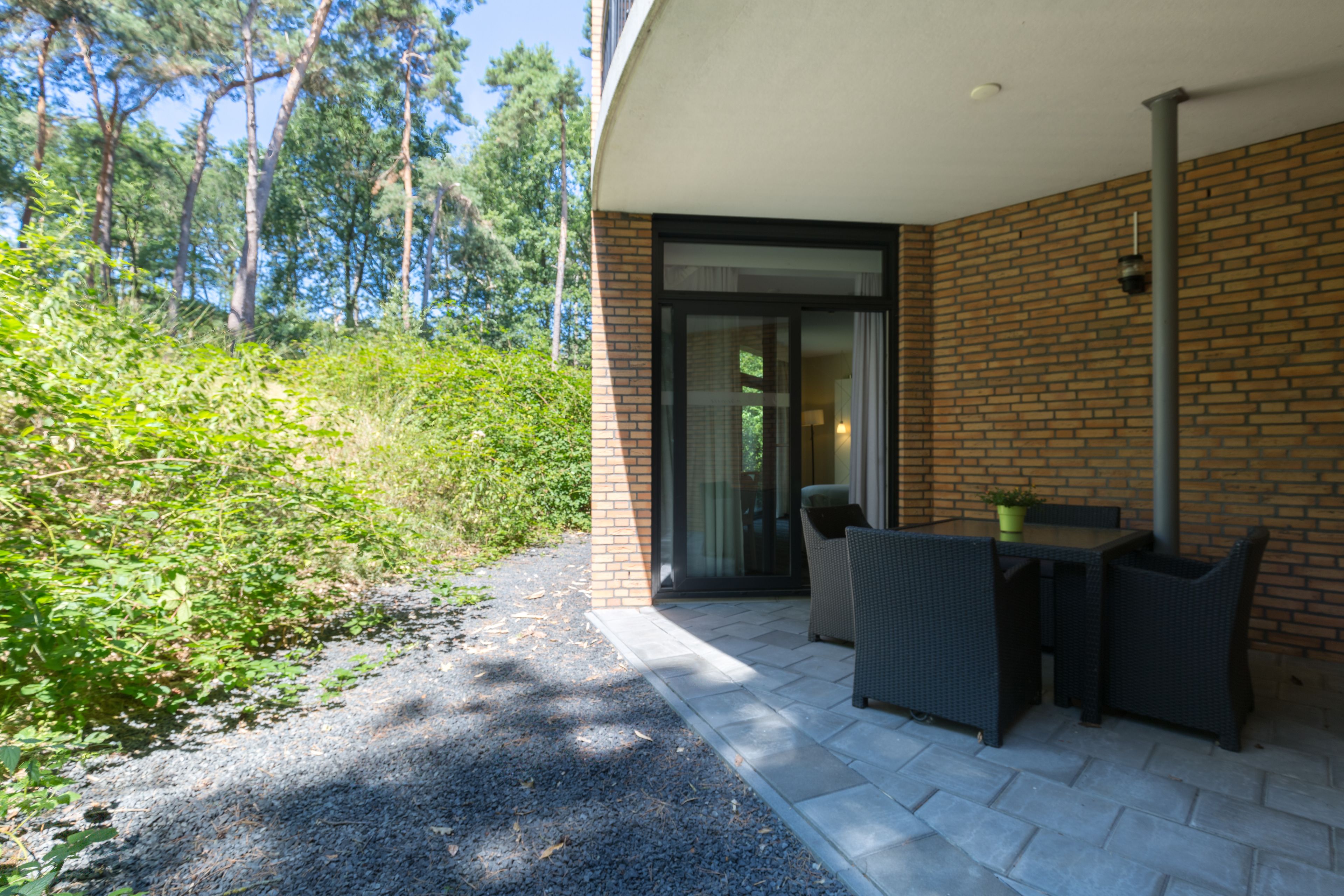 junior suite | 1 bedroom, in-room safe, desk, soundproofing