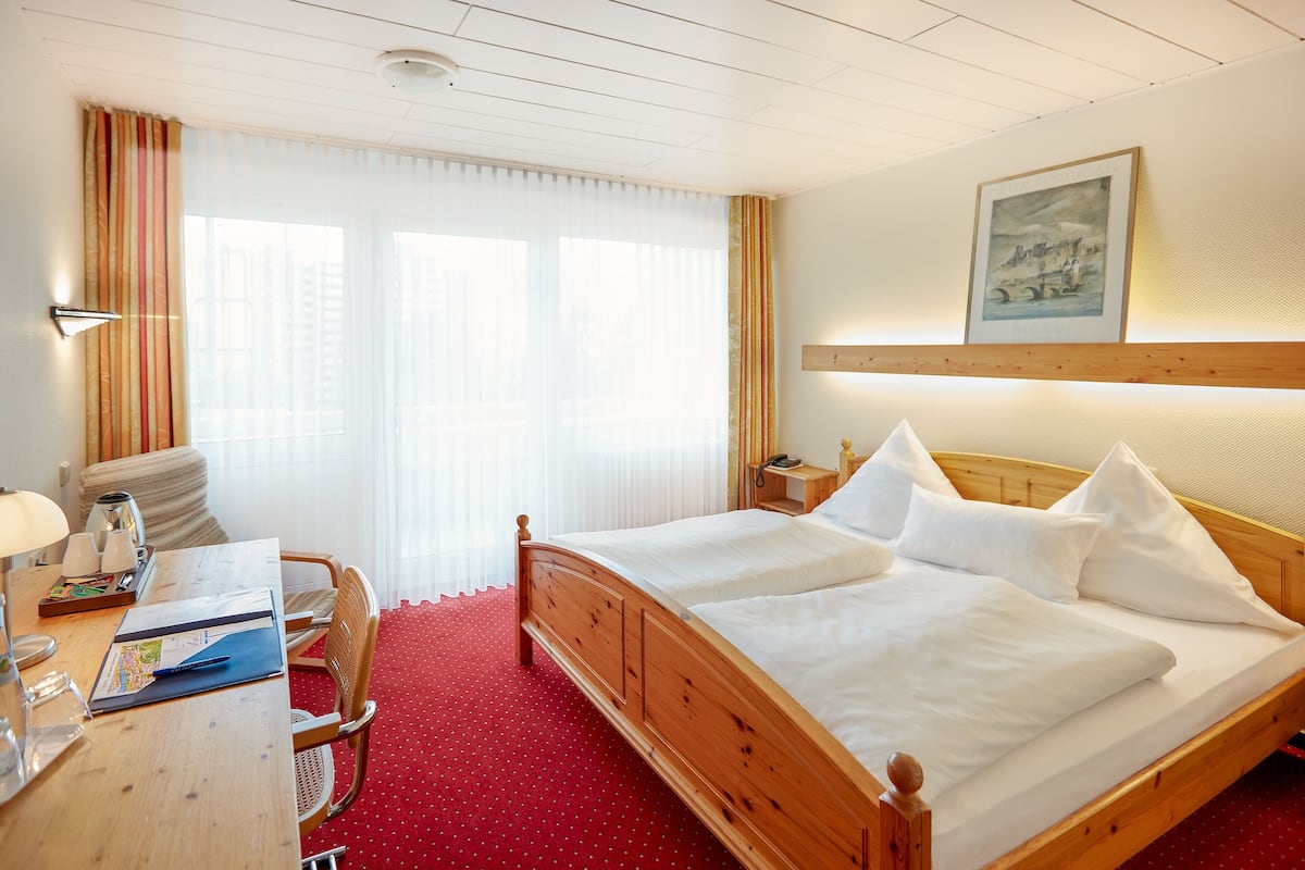 In-room safe, desk, iron/ironing board (on request)