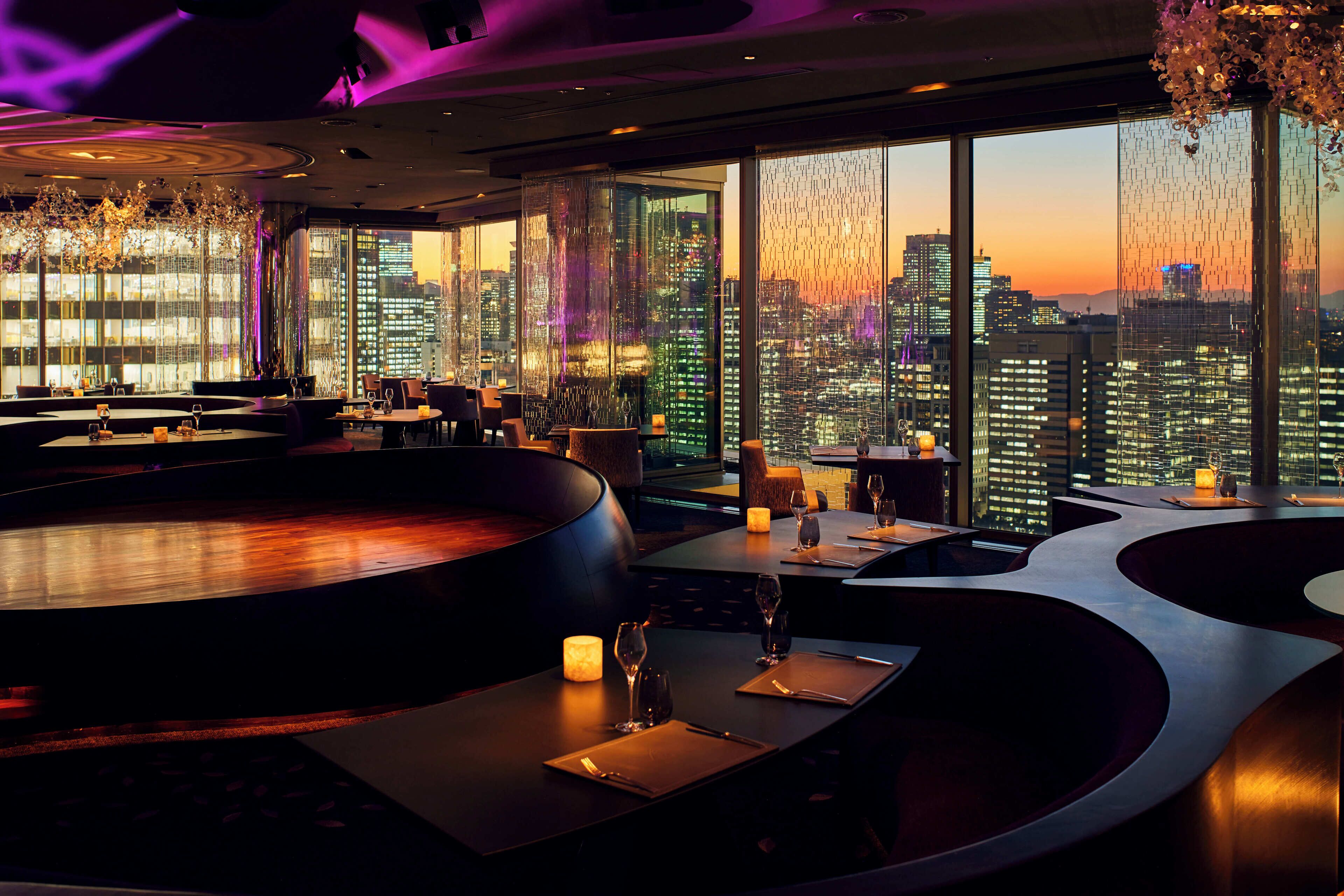 Lunsj og middag serveres