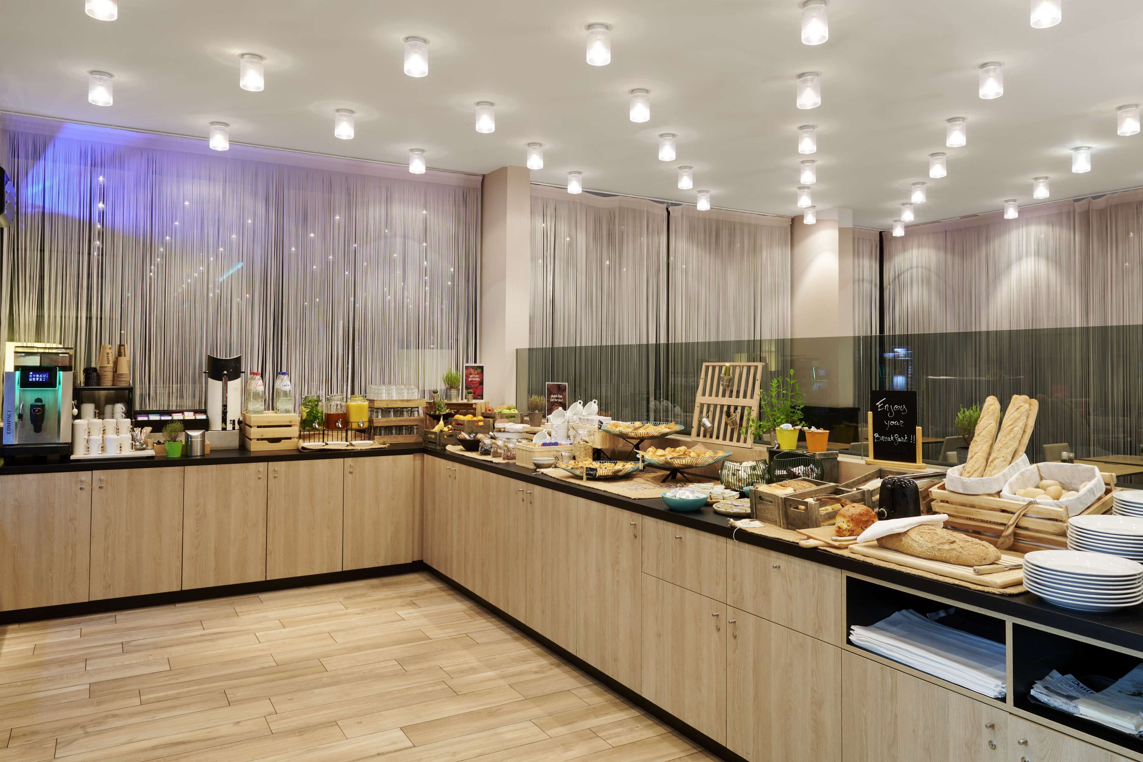 Daily buffet breakfast for a fee