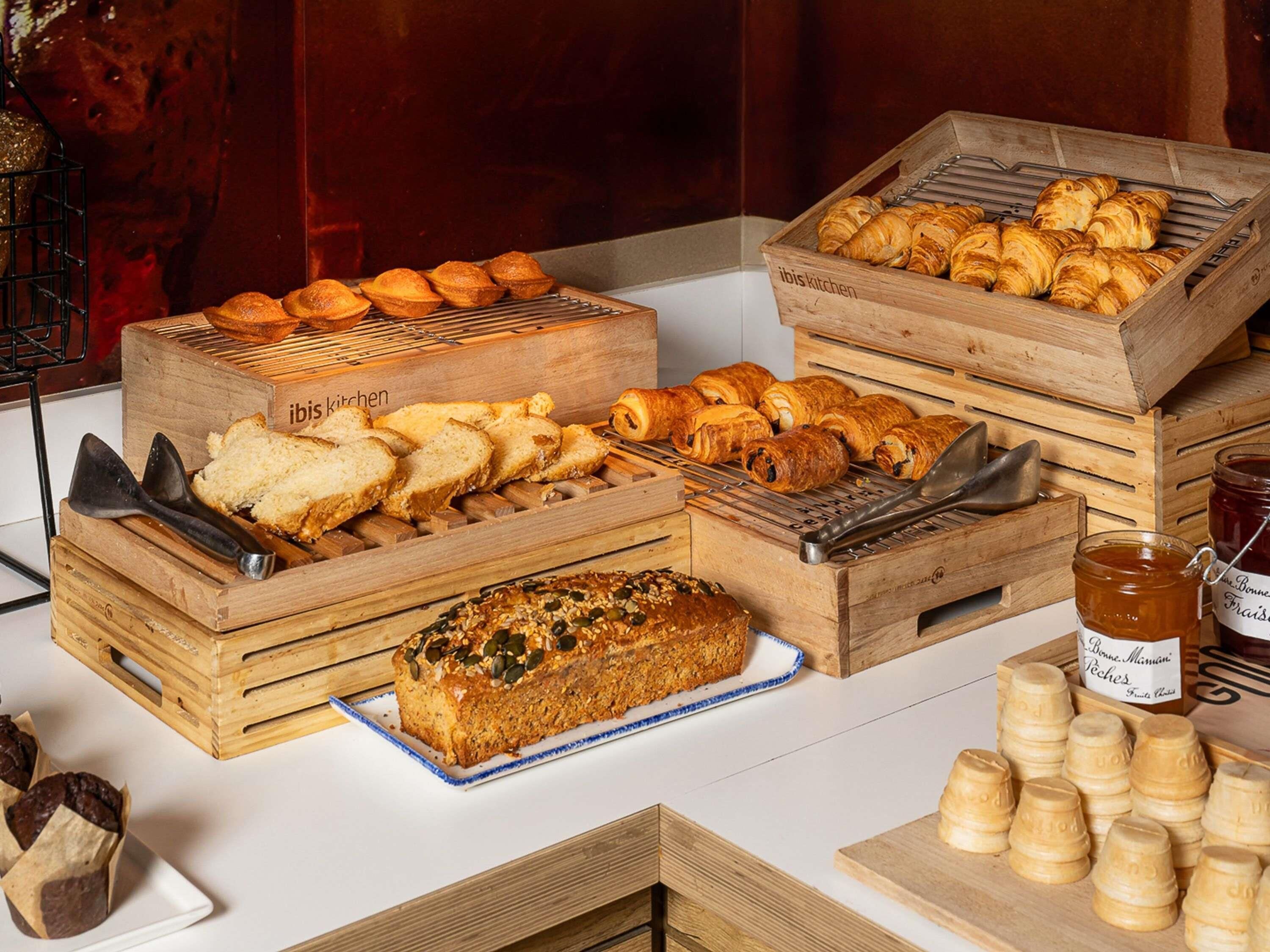 daily buffet breakfast (eur 13.90 per person)