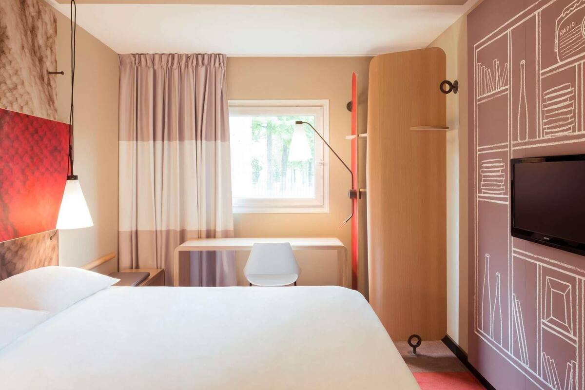 Ropa de cama de alta calidad y escritorio 