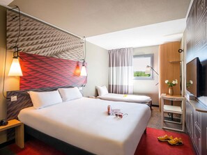 Ropa de cama de alta calidad y escritorio