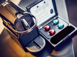 Ropa de cama de alta calidad y escritorio 