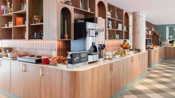 Daily buffet breakfast (EUR 13.90 per person)