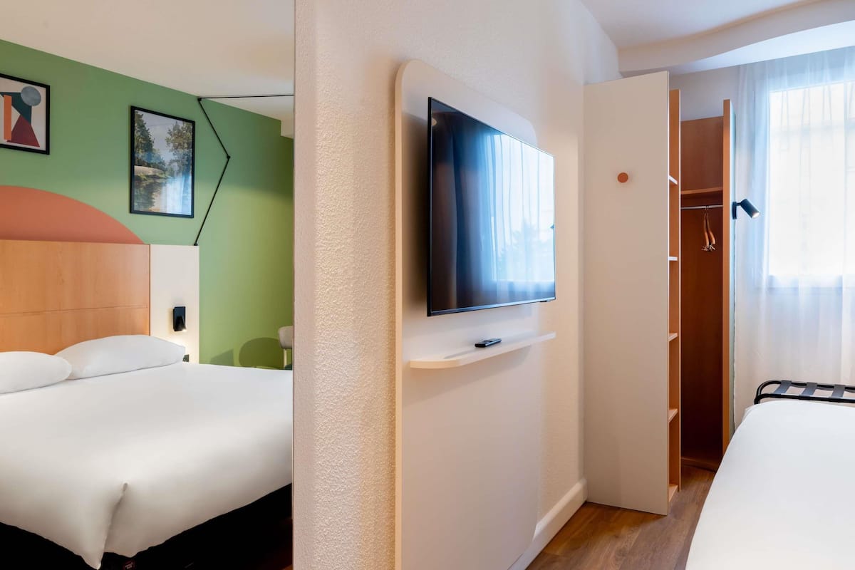 Habitación estándar, 1 cama matrimonial | Escritorio, insonorización, cunas gratuitas y wifi gratis