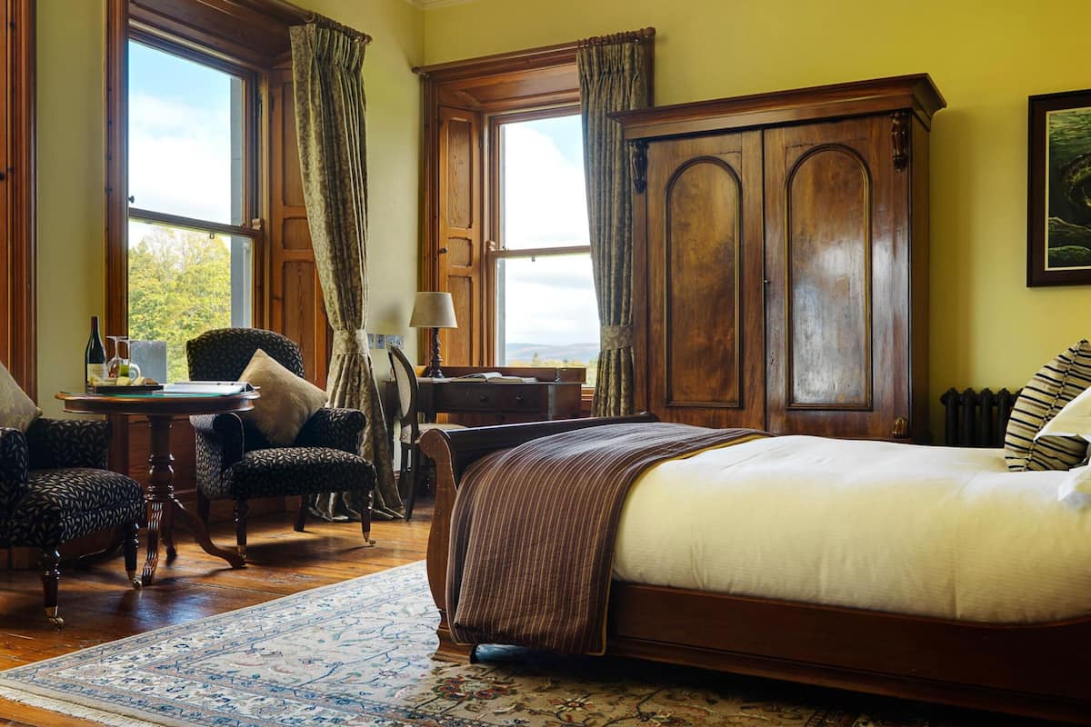 deluxe double room | premium bedding, in-room safe, desk, iron/ironing board