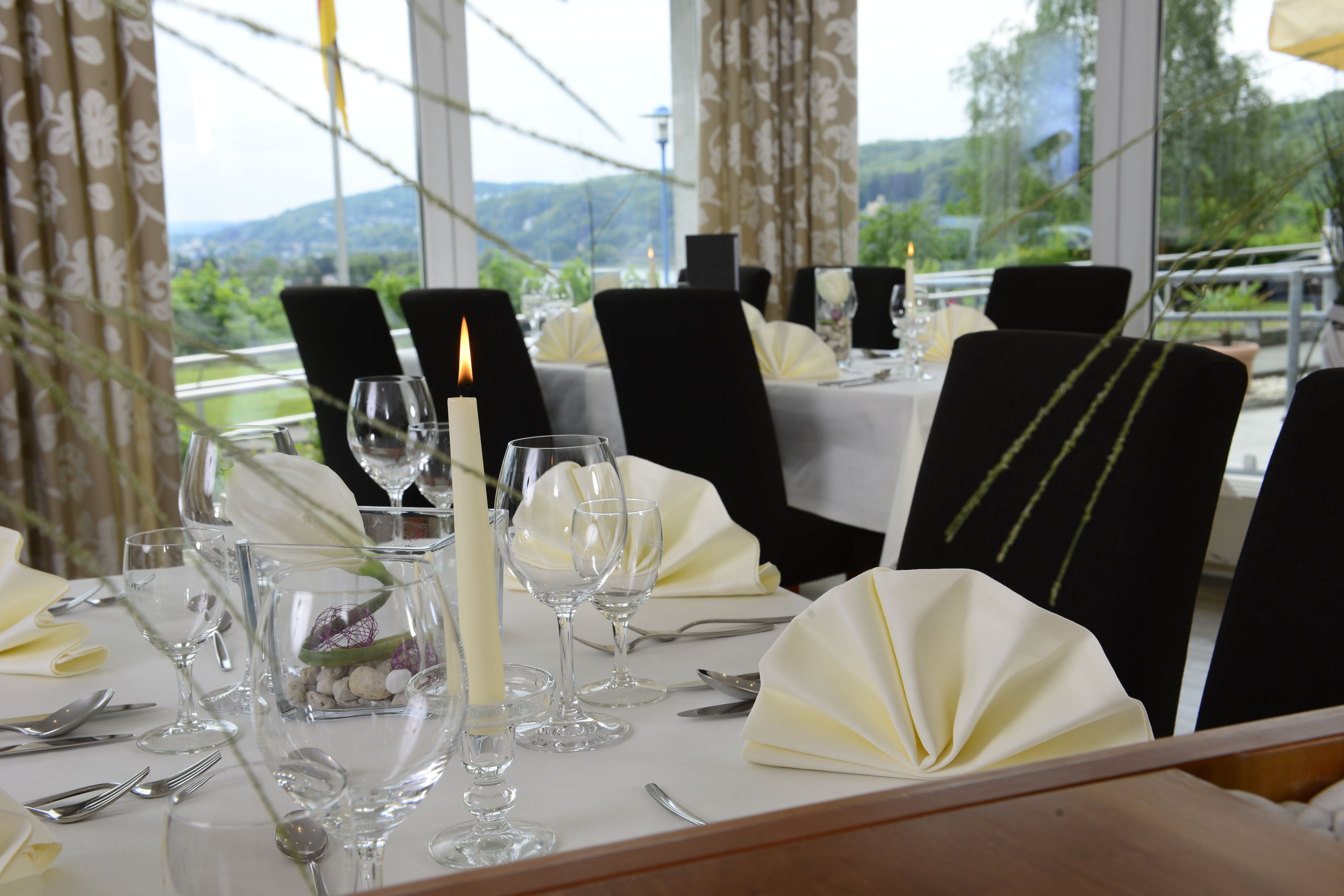 breakfast and dinner served, german cuisine