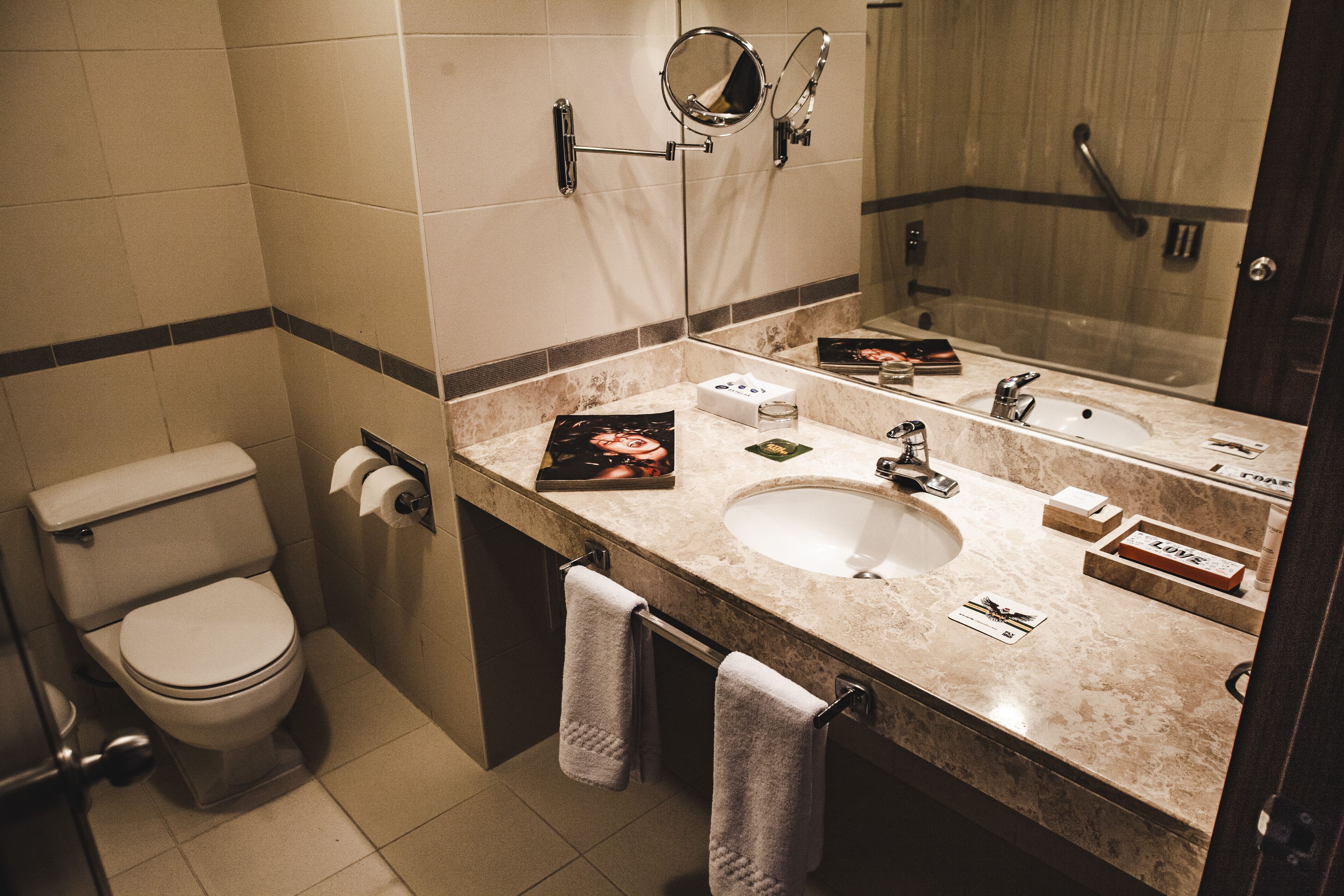 superior room | bathroom | combined shower/bathtub, deep-soaking bathtub, rainfall showerhead