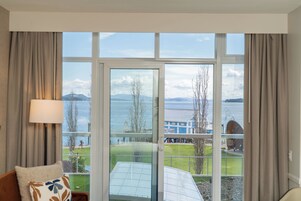 Seaview King