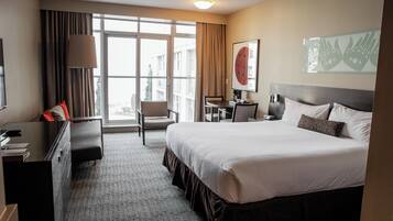 Coastal King with Balcony