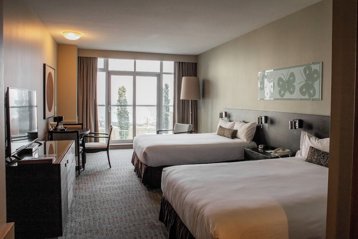 Seaview Queen | Sengetøy i egyptisk bomull, sengetøy av topp kvalitet og safe på rommet