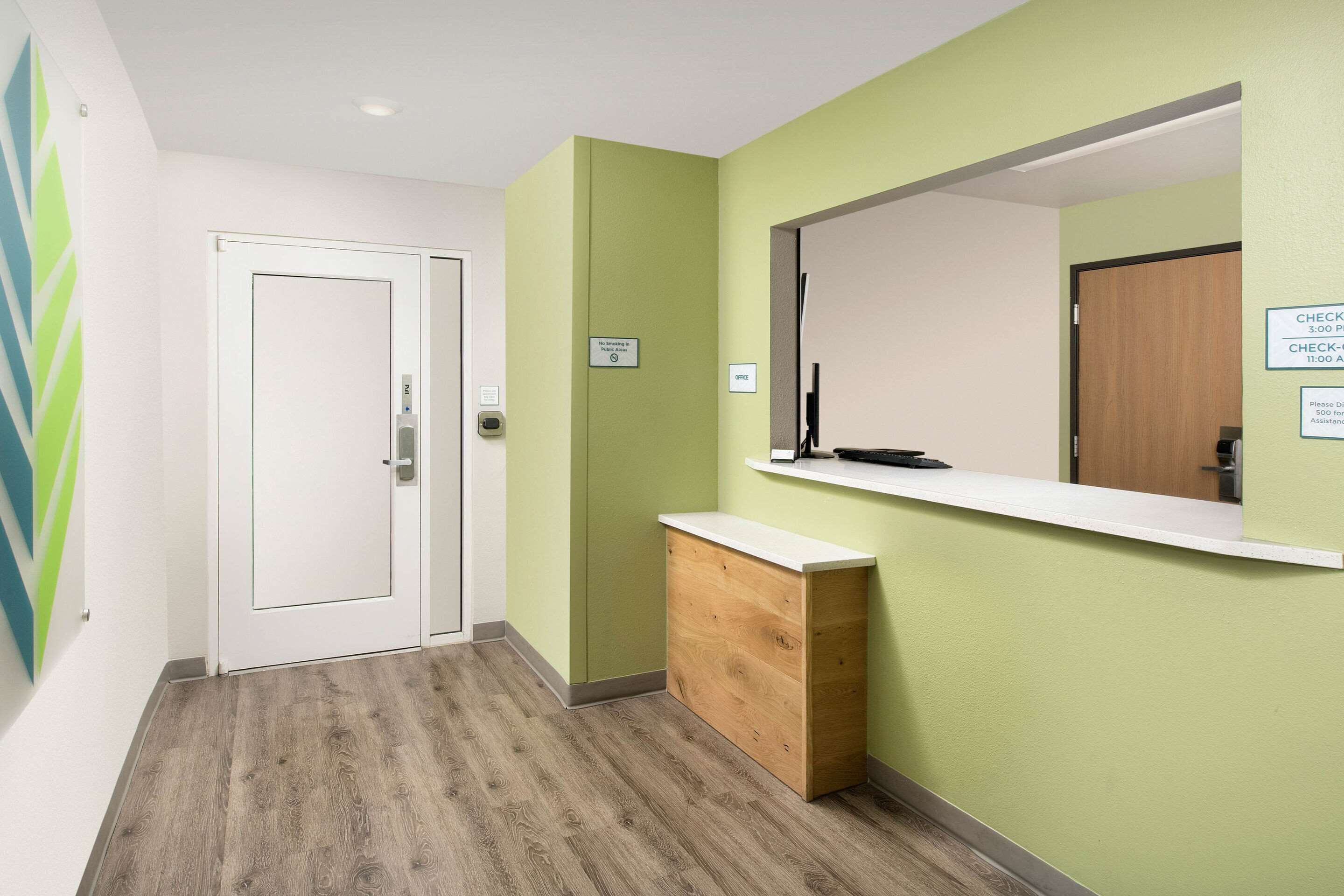 Photo - WoodSpring Suites Orlando North - Maitland