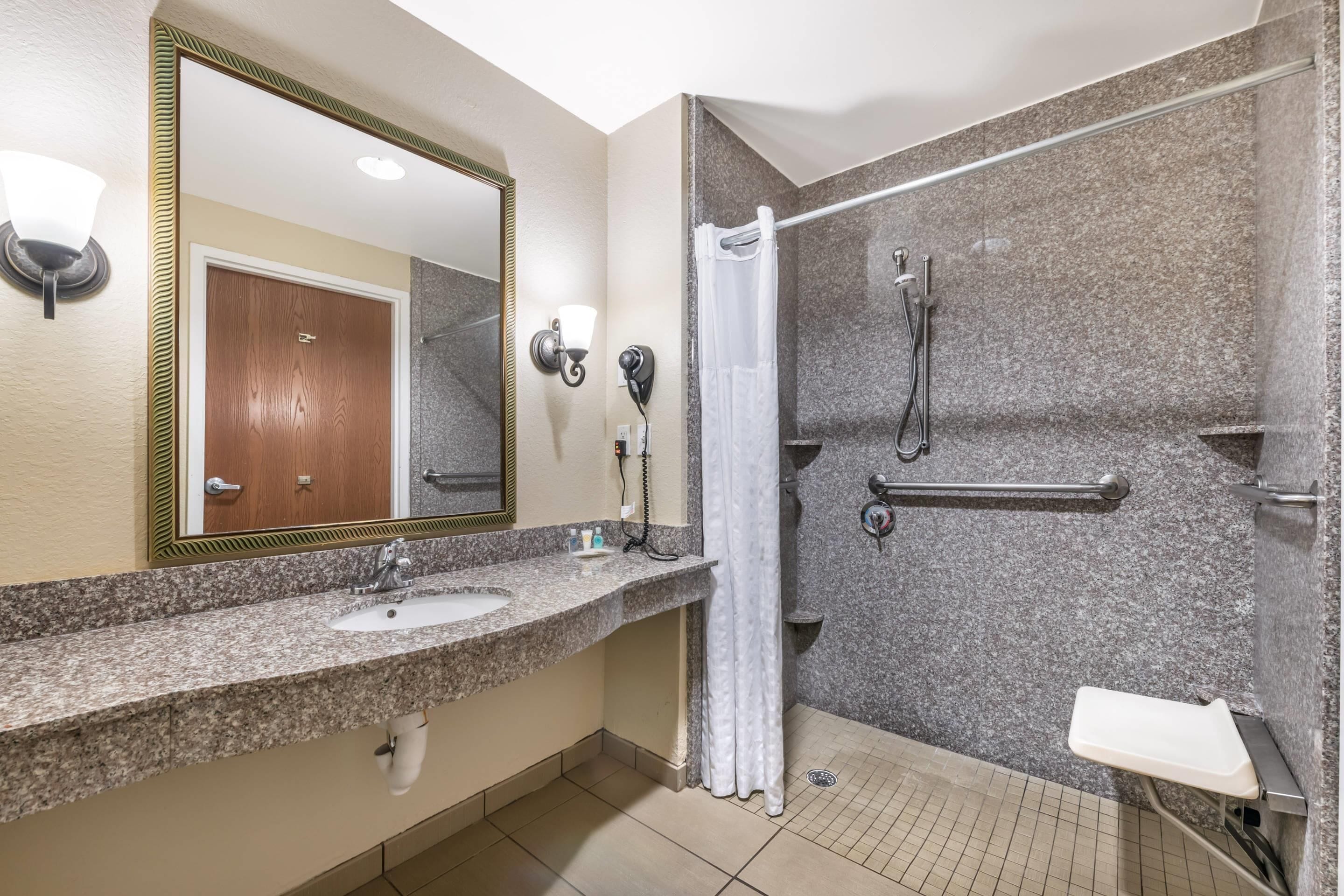 in-room safe, desk, laptop workspace, blackout curtains