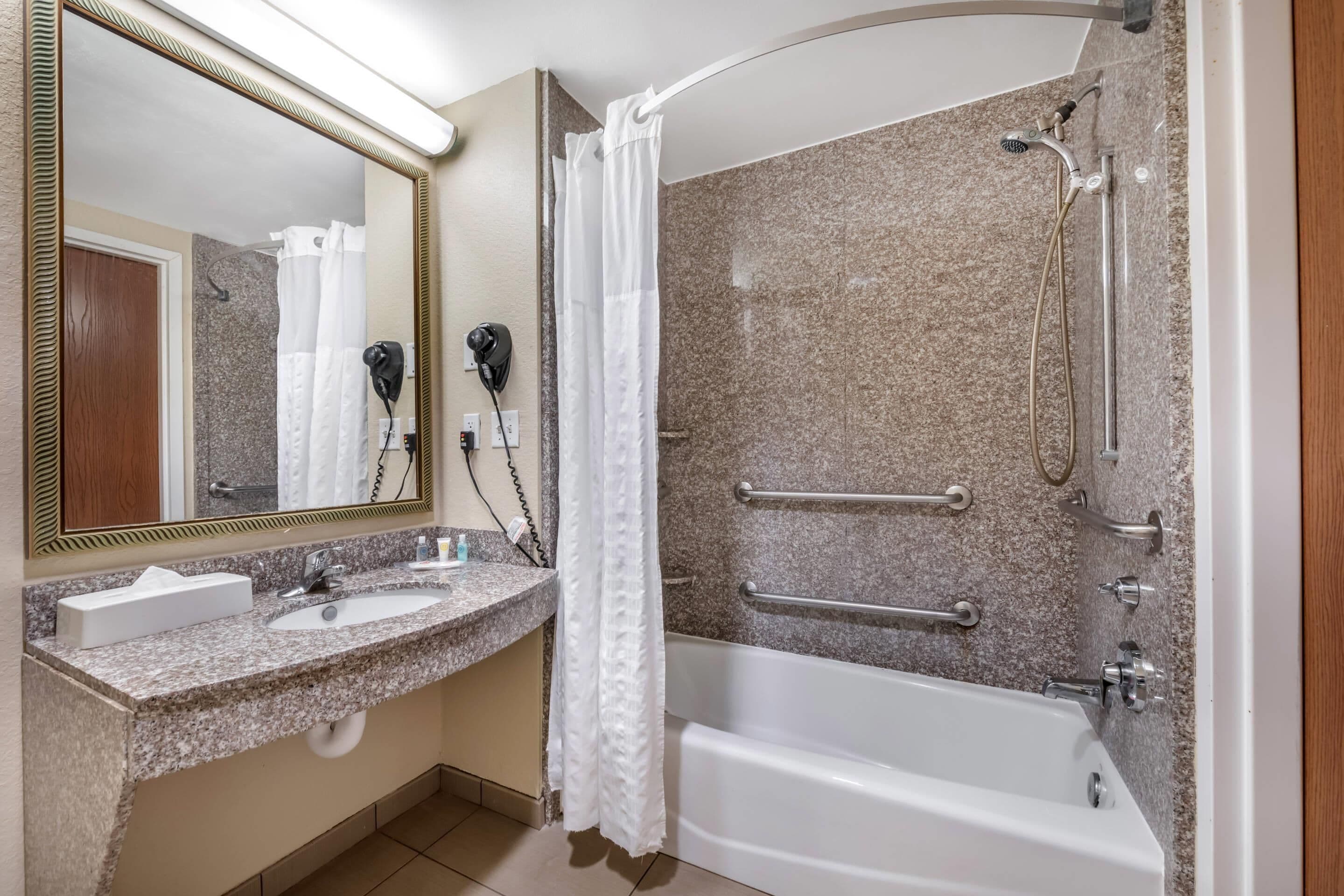 in-room safe, desk, laptop workspace, blackout curtains