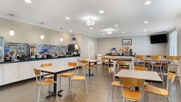 Free daily buffet breakfast