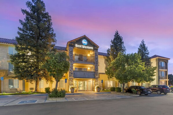 Exterior - Best Western Visalia Hotel (Visalia)