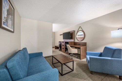 Quality Inn & Suites Rockport - Owensboro North (GOLD AWARD WINNER)