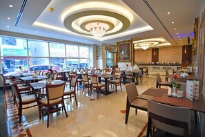 Daily continental breakfast (AED 25 per person) - Nejoum Al Emarate (Sharjah)