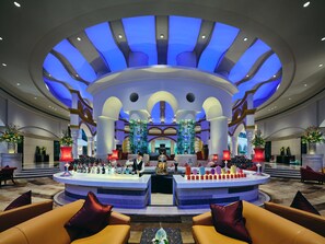 Bar (on property) - InterContinental Shenzhen by IHG (Shenzhen)