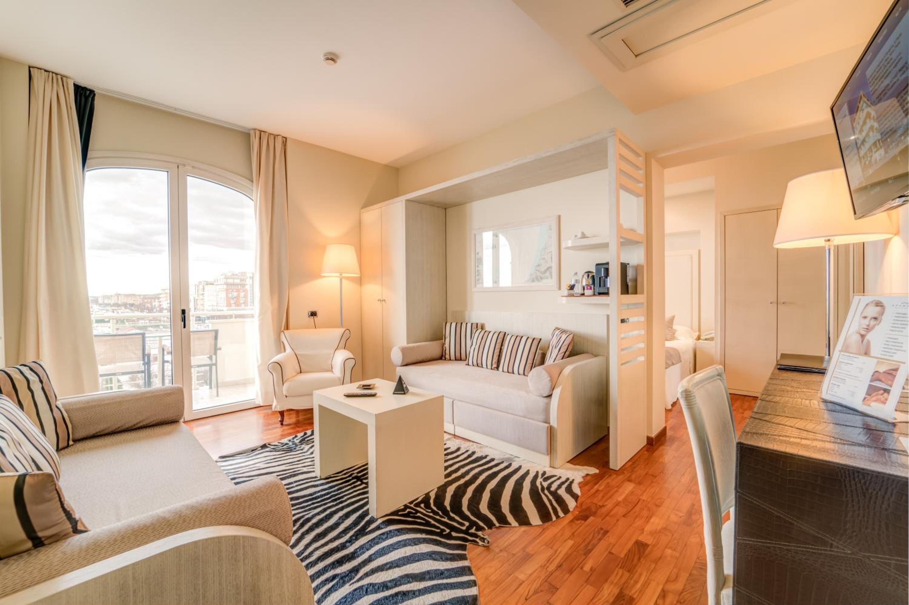 Télévision à écran plat