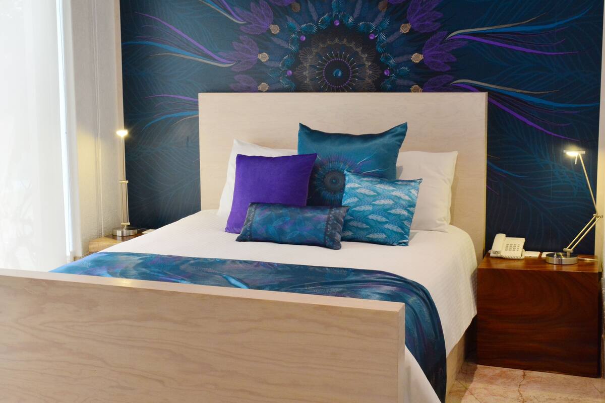 Suíte superior | Lençóis italianos Frette, roupas de cama premium, edredons de pluma