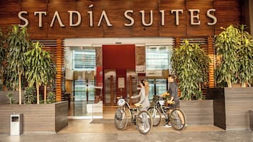 Vista frontal de la propiedad